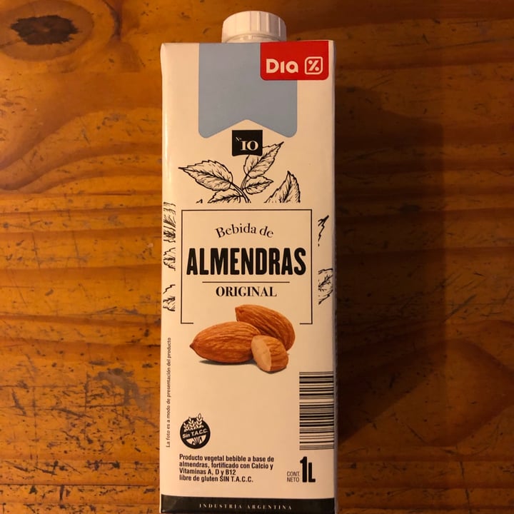 photo of Dia% Leche de Almendras sabor Original shared by @soffveggie on  08 Dec 2021 - review