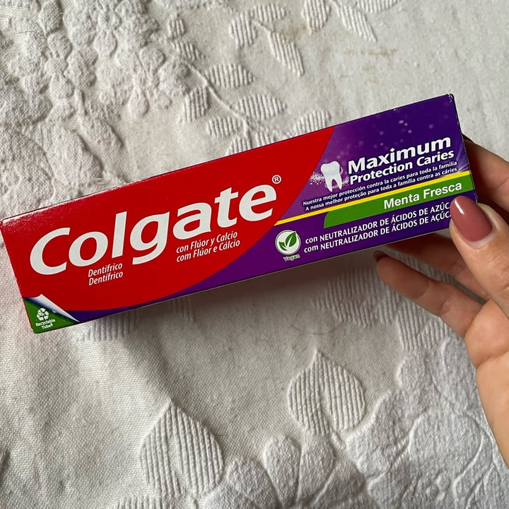 review photo of Colgate maximum cavity protection shared by @isabellaf on 12 Dec 2022 - review