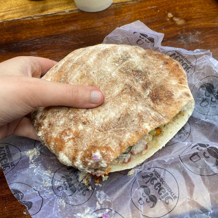 review photo of Veggie Medio Oriente Sabij shared by @unaensalada on 24 Sep 2021 - review