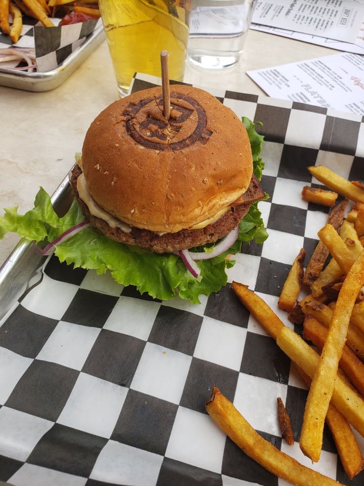 photo of Piggy Bank Impossible Vegan Bacon Cheeseburger shared by @jenicalyonclapsaddle on  21 May 2019 - review