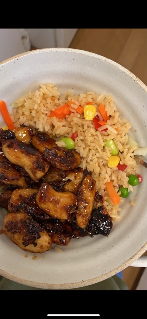 review photo of Trader Joe's Chicken-less Mandarin Orange Morsels shared by @rileygilll on 01 Apr 2020 - review