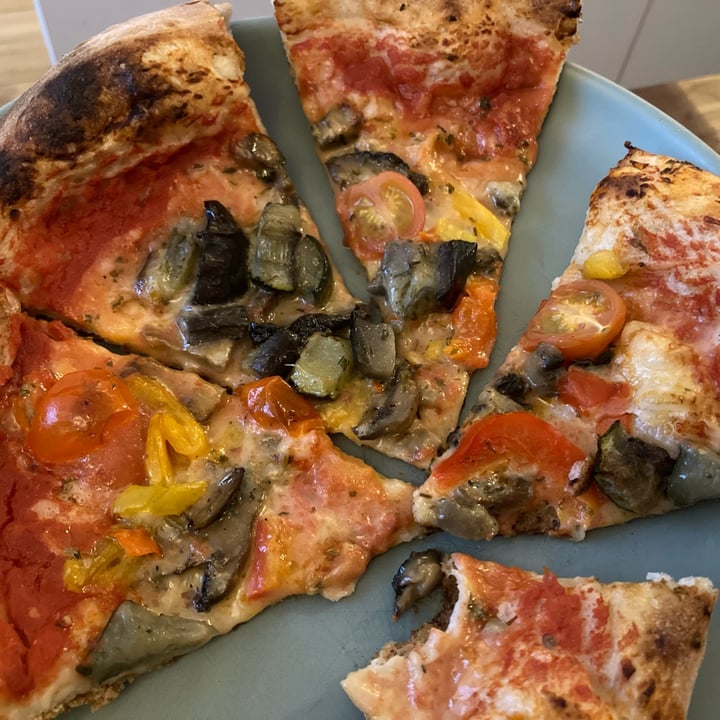 photo of La Bocca Pizza Kitchen Vegetariana shared by @hollya113 on  27 May 2022 - review