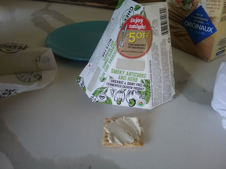 photo of Nuts For Cheese Smoky Artichoke and Herb shared by @michelemostacci on  21 Aug 2019 - review