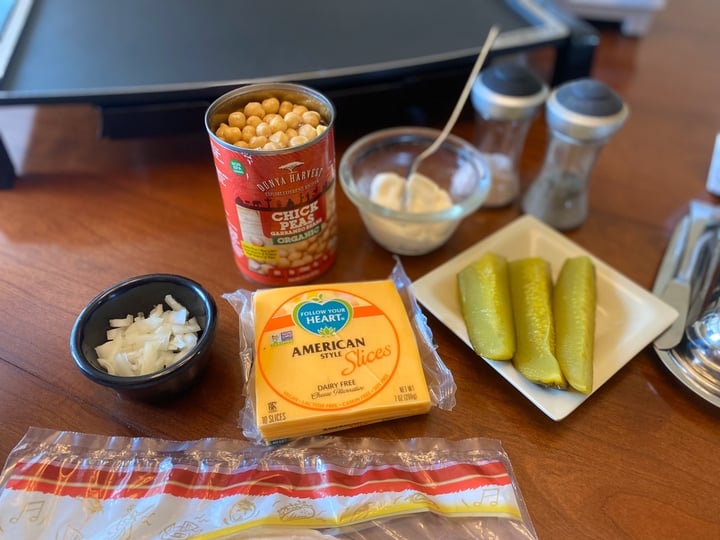 review photo of Follow Your Heart American Style Slices shared by @veganshannon on 14 Apr 2020 - review