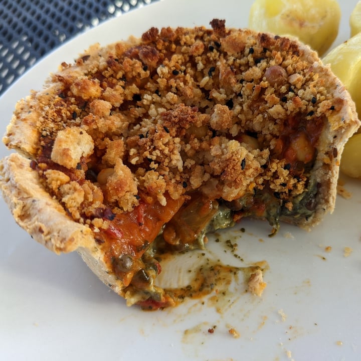 photo of Higgidy Roasted Chickpea Masala Pie shared by @benzole on  10 Jun 2022 - review