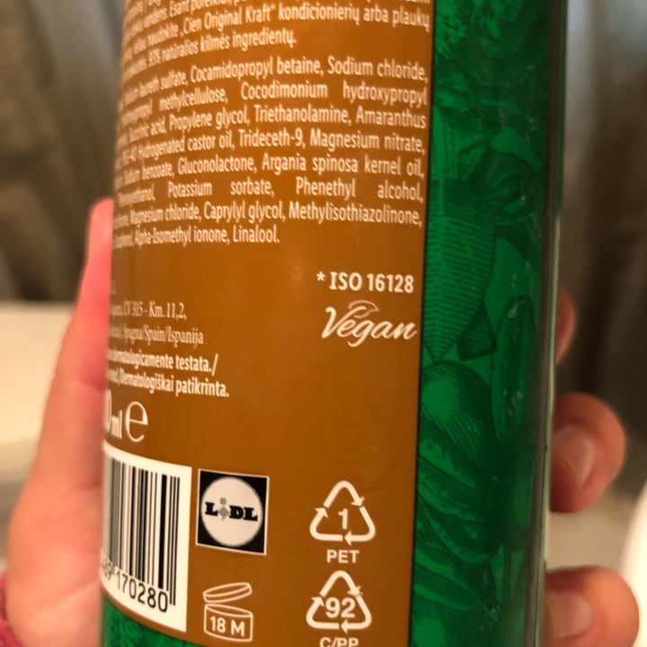 review photo of Cien Shampoo Botanic shared by @amandatrevelim on 06 May 2022 - review