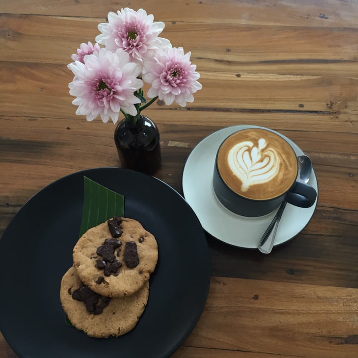 photo of How I Met Coffee Almond Mylk Latte shared by @saroar on  01 Jan 2020 - review