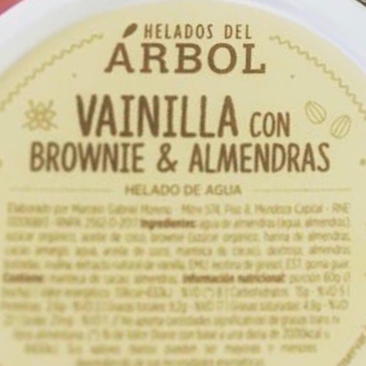photo of Helados del Árbol Vainilla con Brownie y Almendras shared by @amerecetas on  05 Jun 2020 - review