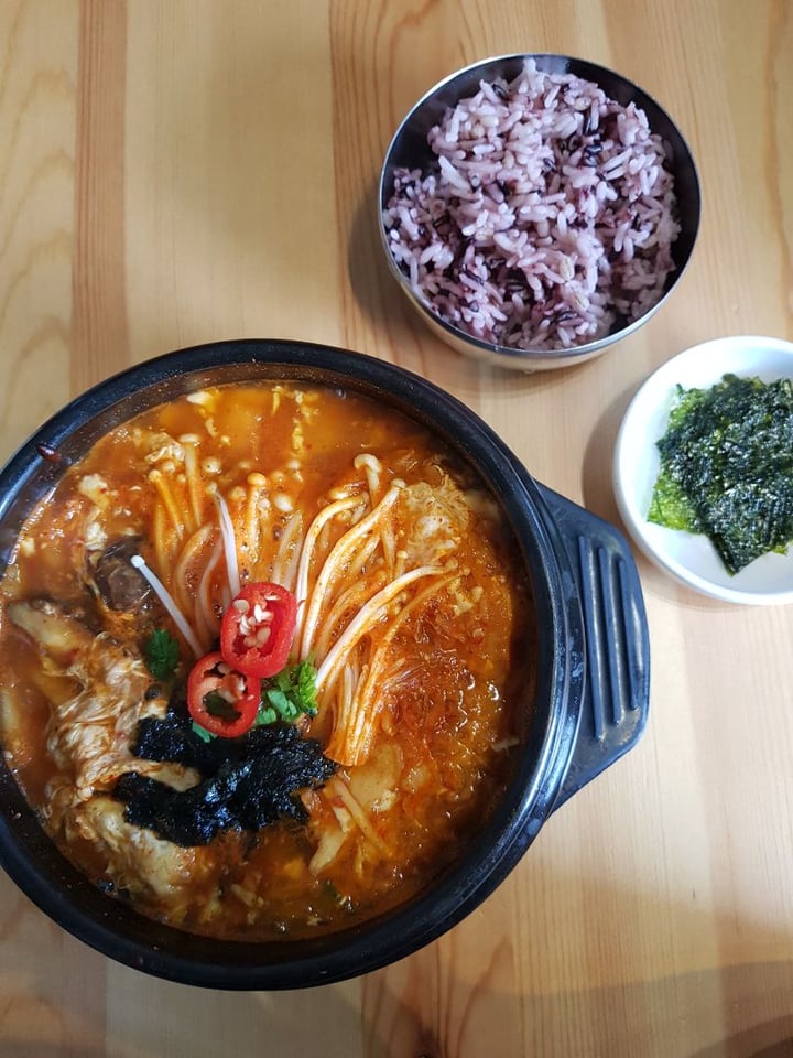 photo of The Boneless Kitchen Soondubu Jjigae (Soft Tofu Stew) shared by @shanna on  28 Oct 2018 - review