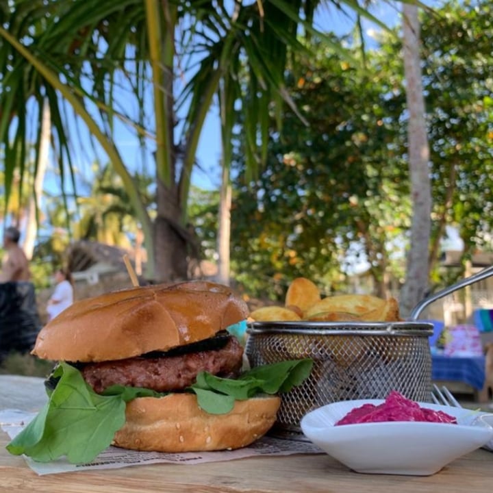 review photo of El Mosquito Boutique Hotel Hamburguesa vegetariana shared by @sumioviedo on 22 Nov 2021 - review