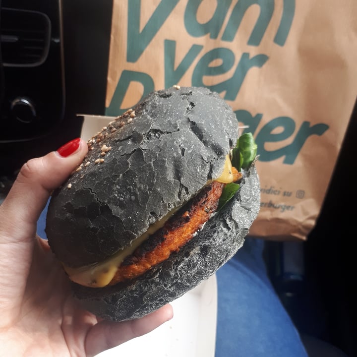 review photo of Van Ver Burger Autunno In Mano shared by @giughegghe on 15 Dec 2021 - review