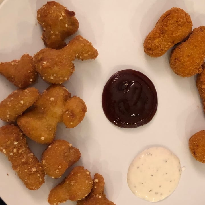 review photo of BirdsEye BBQ Cauliflower Wings shared by @averyelise on 23 Dec 2020 - review
