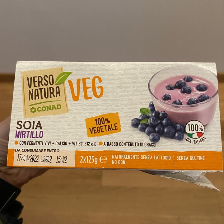 photo of Verso Natura Conad Veg Yogurt Soia Mirtillo shared by @valewoody on  29 Mar 2022 - review