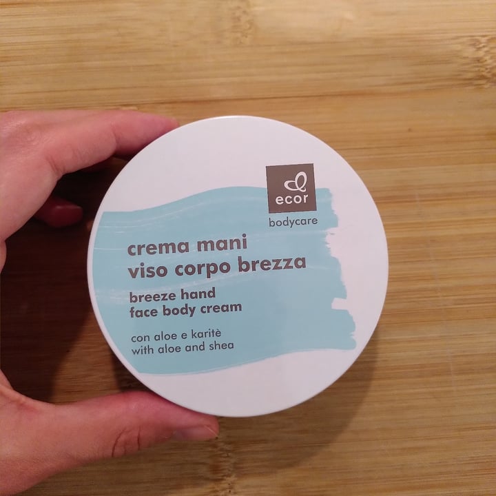 photo of Ecor Crema mani viso corpo brezza shared by @znngiulia on  01 May 2022 - review