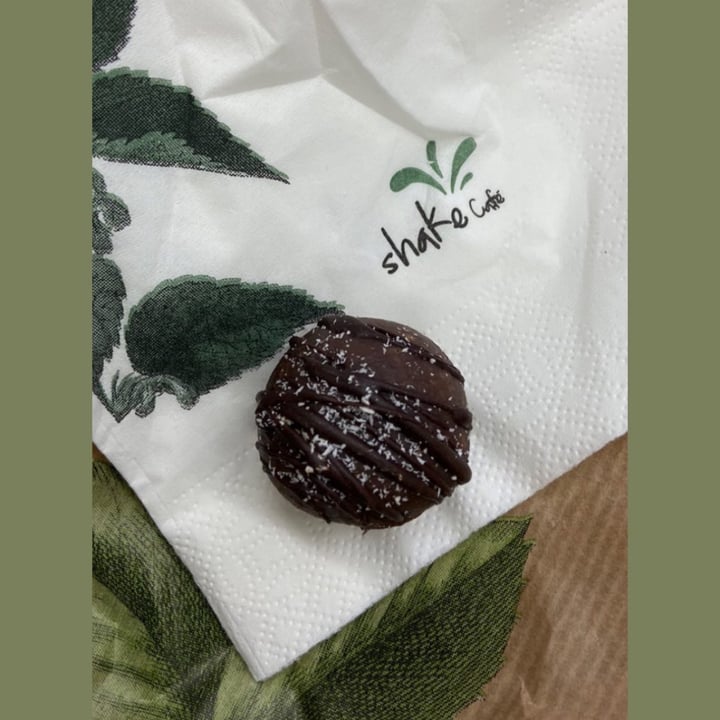 photo of Shake Café Raw ball shared by @frappa on  26 Mar 2022 - review
