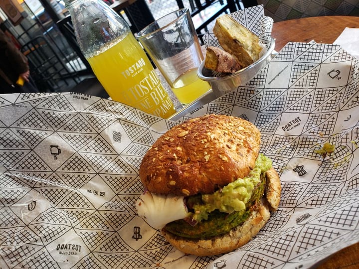 photo of Tostado Cafe Club Hippie Burguer shared by @moritaclau982 on  03 Aug 2019 - review