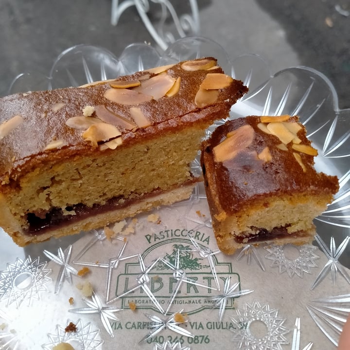 photo of Pasticceria panificio Liberty - Frangipane shared by @giulssss on  30 Jul 2022 - review