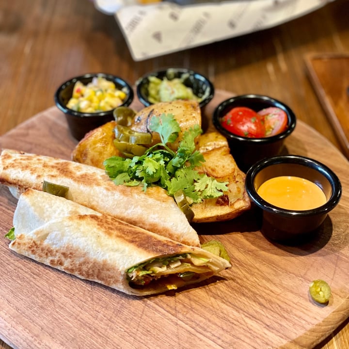 photo of Genius Central Singapore Mexican Vegan Fajitas Wrap shared by @thrivingdaisy on  27 Jul 2021 - review