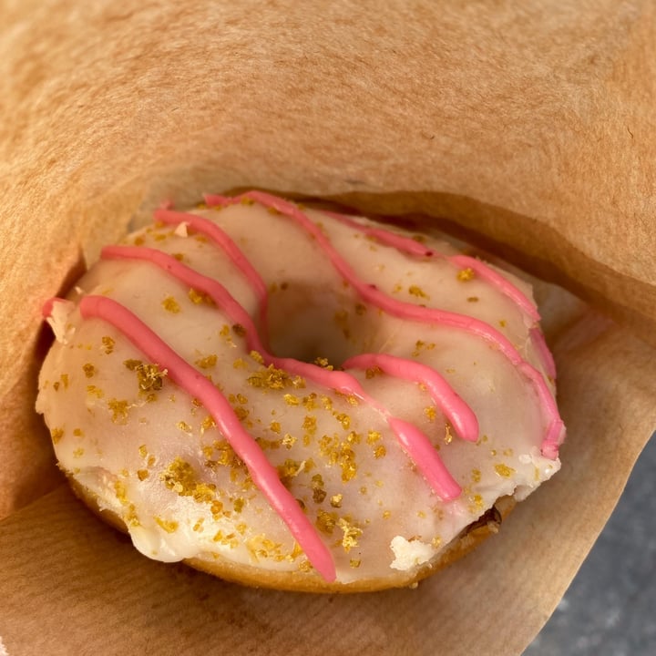 photo of Brammibal's Donuts Lemon lavander donut shared by @melkizedek on  14 Aug 2022 - review