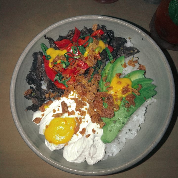 review photo of Let it V - Vegan Sushi Crunchy Poke shared by @lunastoler on 08 Jun 2021 - review