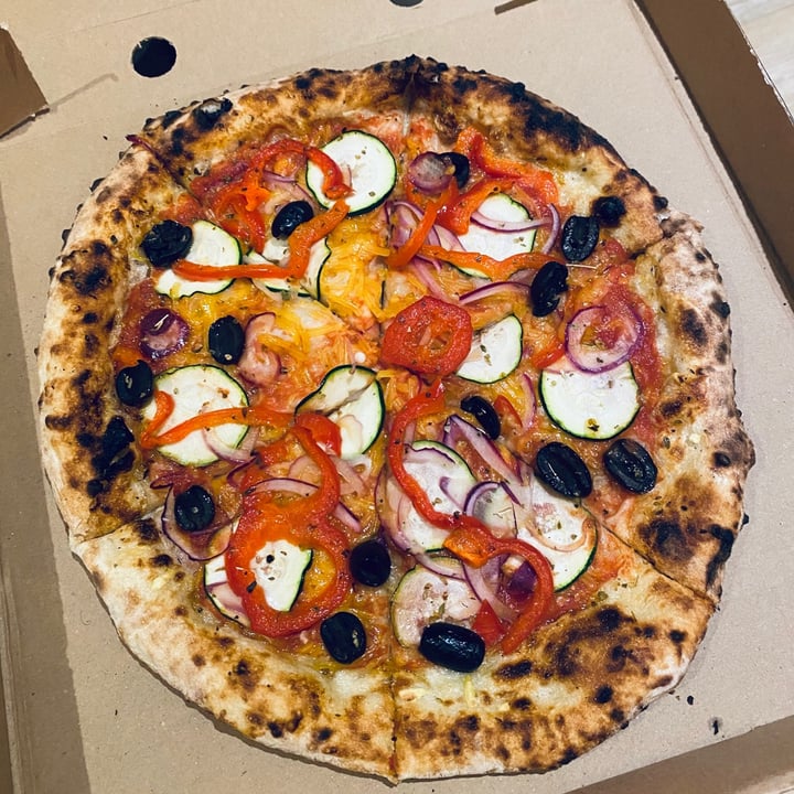 review photo of Eviedale Bistro & Bakehouse Vegan Sourdough Pizza shared by @hmainpolly on 14 Oct 2020 - review