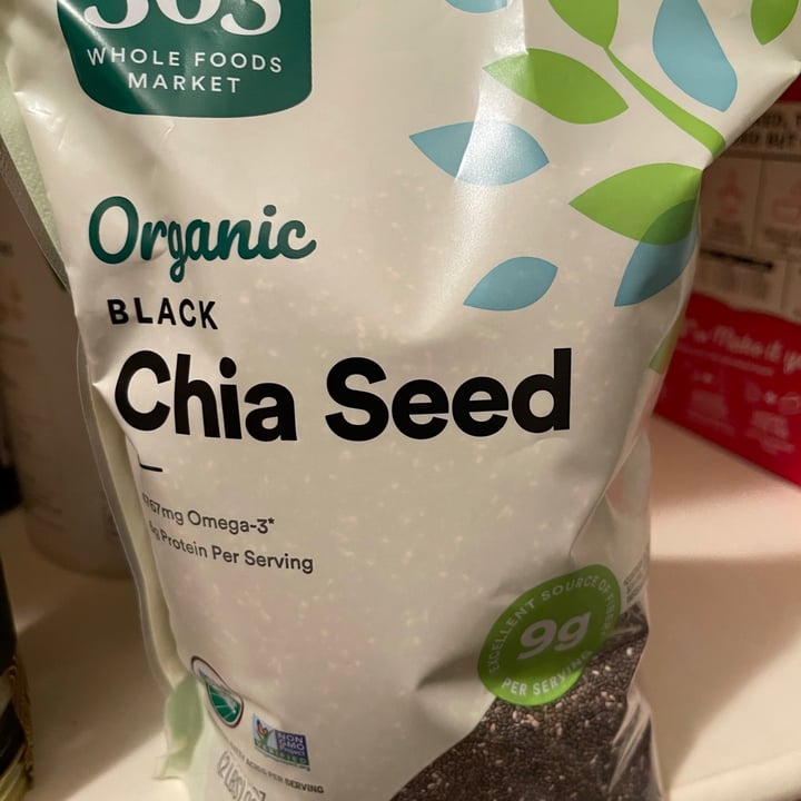 photo of 365 Whole Foods Market Organic Black Chia Seed shared by @danitaboro on  04 Jun 2021 - review