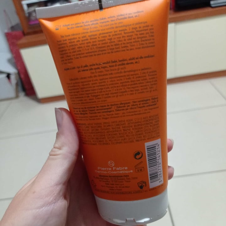 photo of Avène Crema con color shared by @elenaaio on  04 Sep 2022 - review