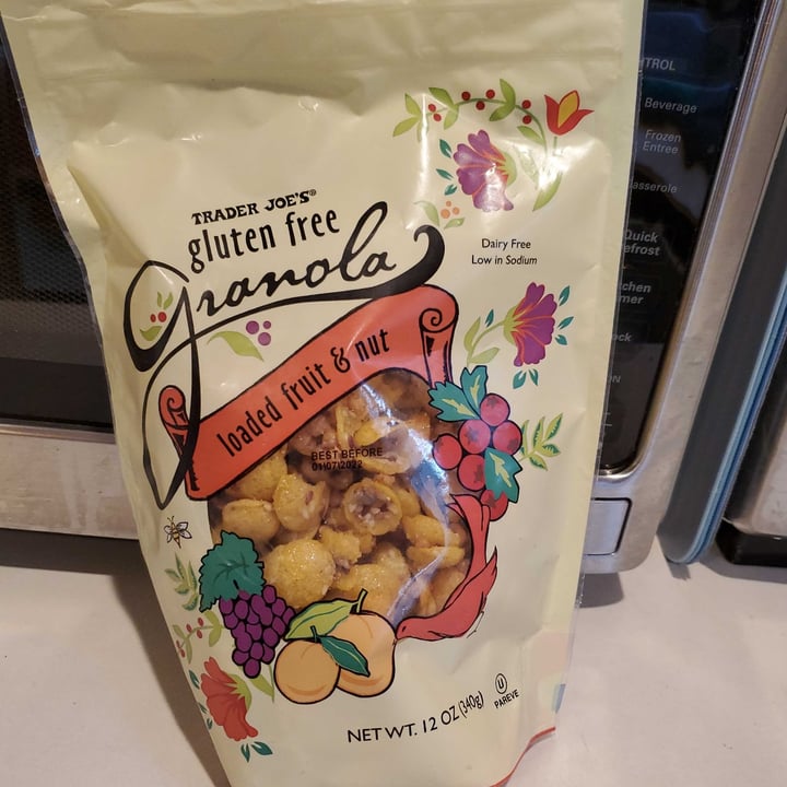 photo of Trader Joe's Loaded Fruit & Nut Granola shared by @brtjohns on  19 Mar 2021 - review