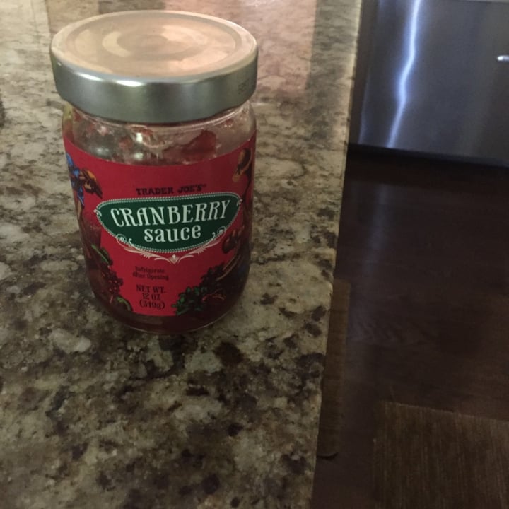 review photo of Trader Joe's cranberry sauce shared by @rrusso on 25 Aug 2021 - review