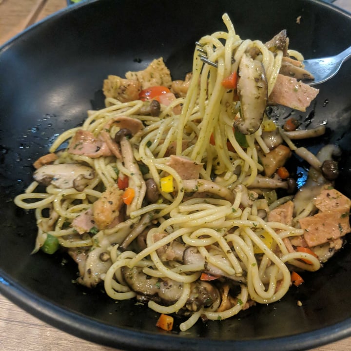 photo of Saute-San Lion Mane Aglio Olio shared by @shawneofthedead on  18 Oct 2020 - review