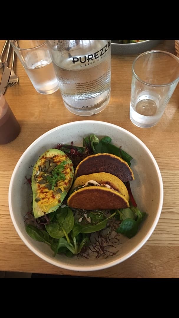 「Crêpes De Riz & Pois Chiches - Avocat « Façon Œuf Dur »」の料理の写真