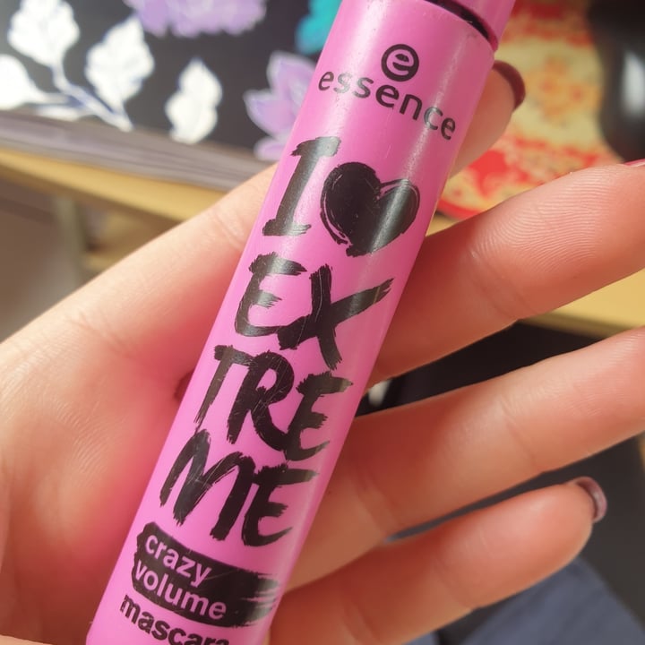 i love extreme crazy volume mascara – essence makeup