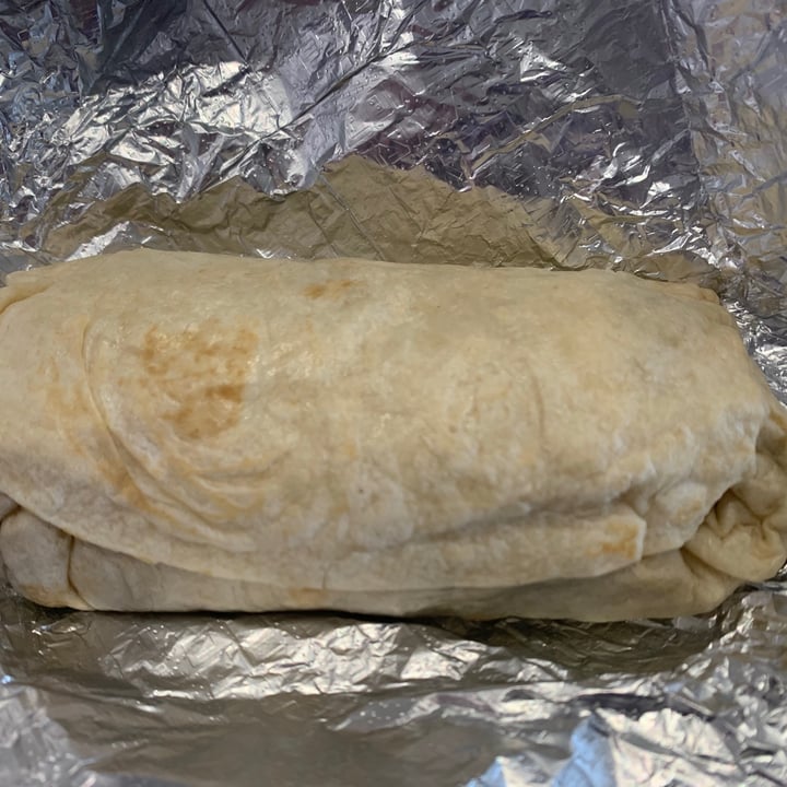 photo of Guzman y Gomez Vege Burrito shared by @rickyb on  15 Mar 2021 - review