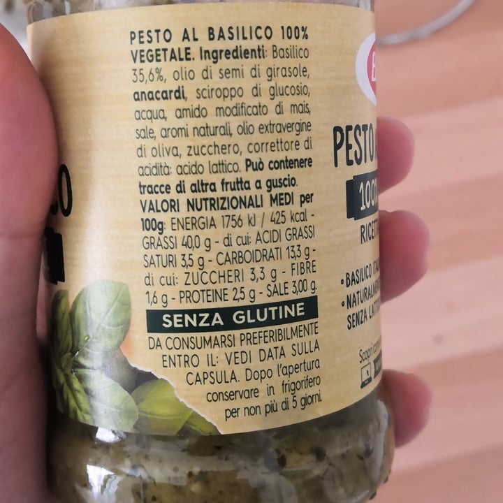 photo of Barilla Pesto Basilico Vegan shared by @gsavioz on  04 Jun 2022 - review