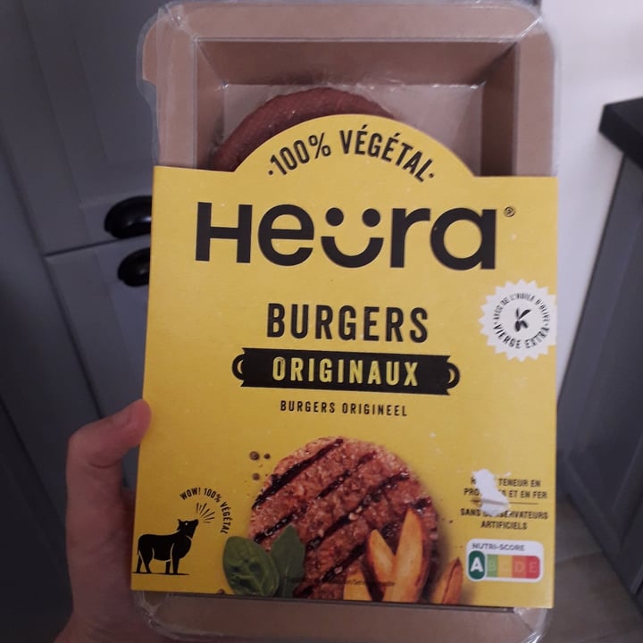 photo of Heura Burgers Originali shared by @charlottecobblepot on  01 Jun 2021 - review