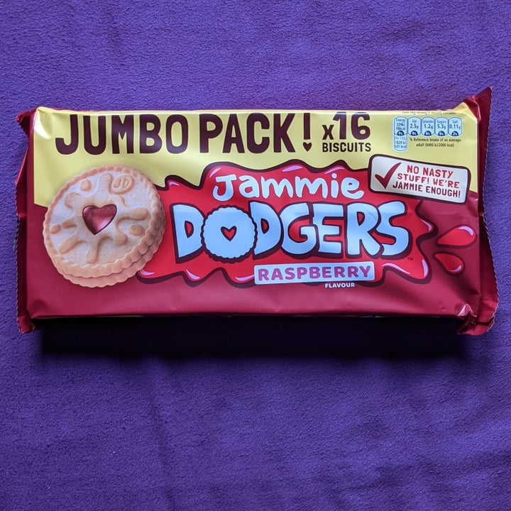 photo of Jammie Dodgers Jammy dodgers raspberry shared by @marcinzalu on  11 Dec 2021 - review
