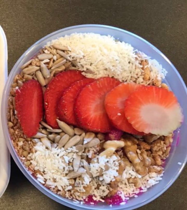 review photo of Sublime Tree Organic Dragon Bowl no honey shared by @veganwalkerr on 13 Aug 2018 - review