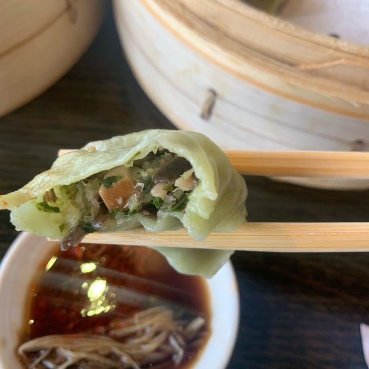 photo of Din Tai Fung vegan dumplings shared by @mattfara50 on  27 Jul 2022 - review