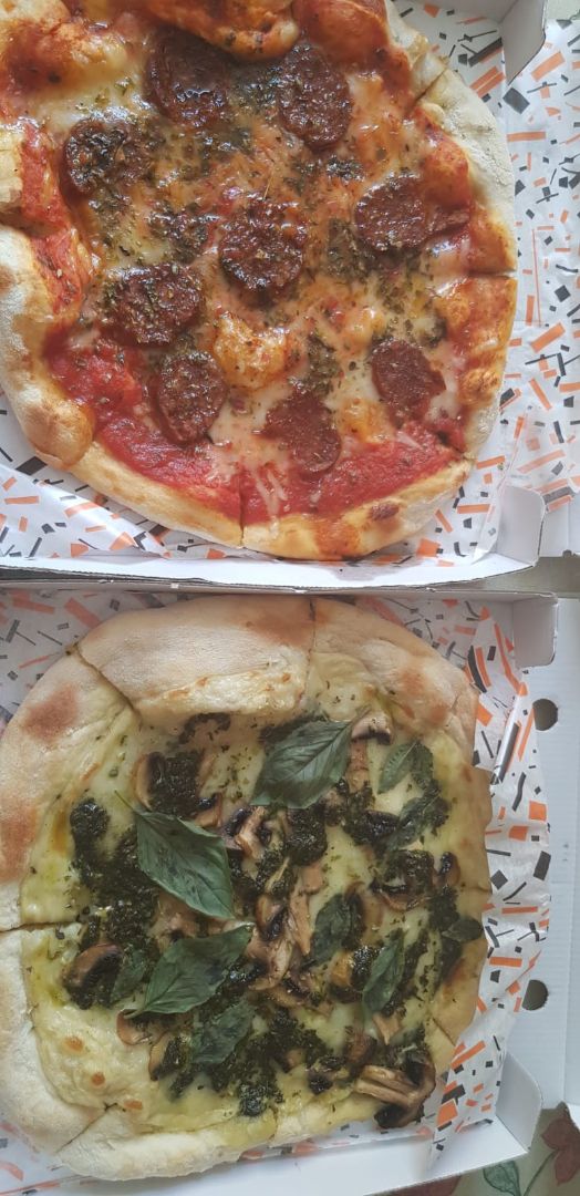 photo of Pizzeria La Fainá Pizza Bianca shared by @irune on  06 Oct 2019 - review