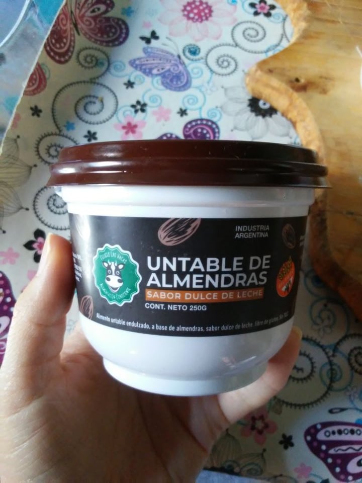 photo of Felices Las Vacas Untable de Almendras sabor Dulce de Leche shared by @anabullheart on  19 Apr 2020 - review