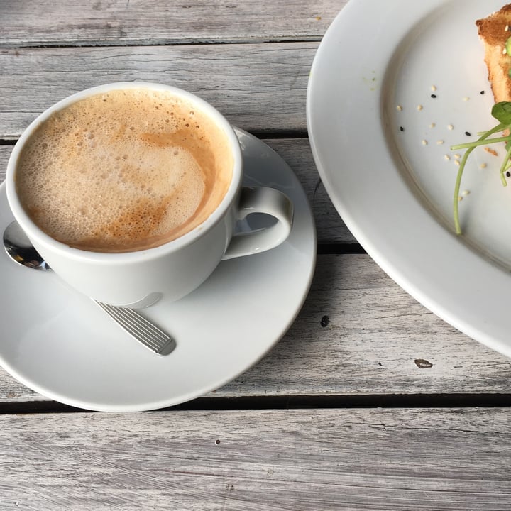 review photo of Pablos Restorán Bar Café Con Leche De Almendras shared by @garciaevelyn on 01 May 2021 - review
