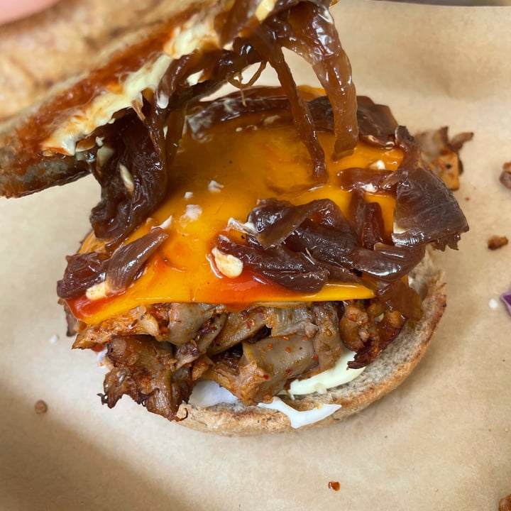 review photo of Vegan Beat Oyster Mushroom Burger shared by @sophievegan1 on 29 Jul 2021 - review