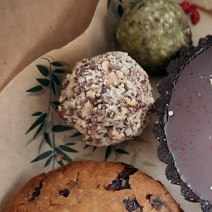 review photo of Green & Berry Ferrero Rawcher shared by @awafuro on 15 May 2020 - review