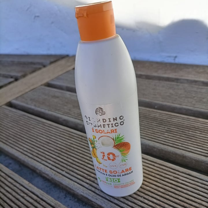 photo of Giardino cosmetico latte solare shared by @teswood on  30 Aug 2022 - review