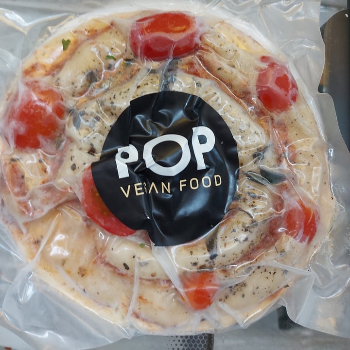 review photo of Pop vegan food Pizza congelada shared by @isananni on 03 Feb 2022 - review