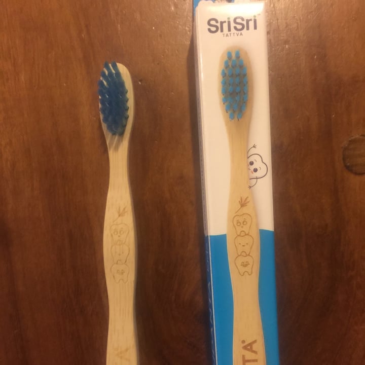 review photo of SriSri Tattva Cepillo de dientes kids shared by @mary24 on 29 Aug 2020 - review