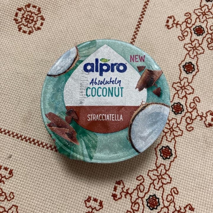 photo of Alpro Absolutely Coconut Stracciatella shared by @pulce on  01 Nov 2022 - review