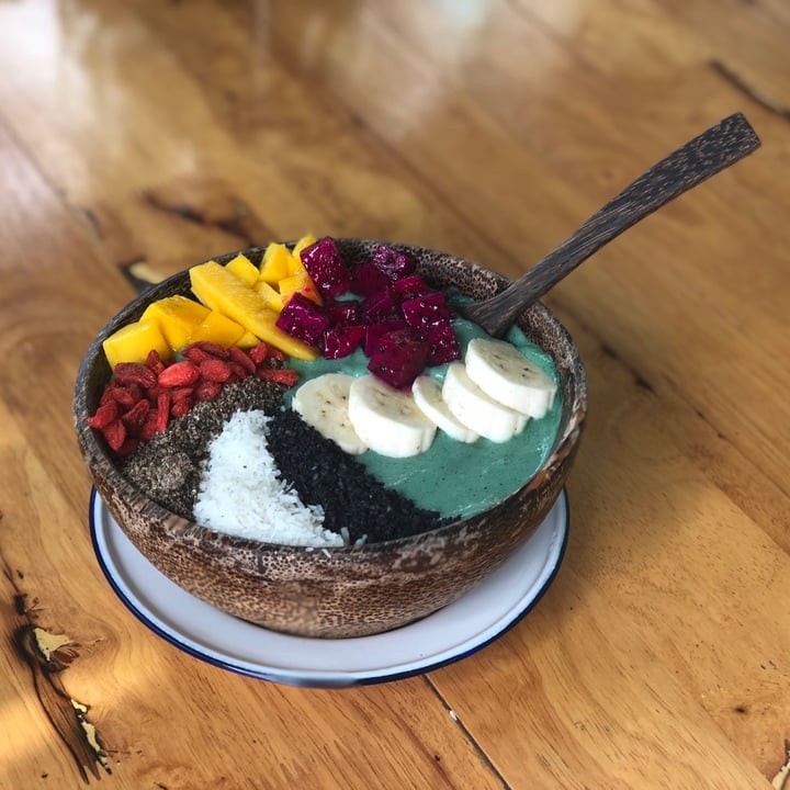 photo of Free Bird Cafe Spirulina Smoothie Bowl shared by @jadeyc on  26 Jun 2020 - review