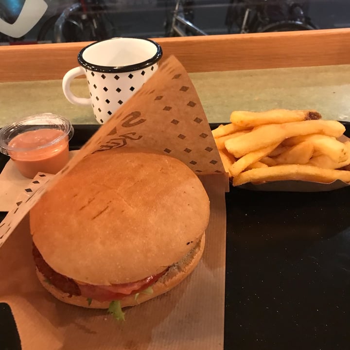 photo of Swing Kitchen Swing Burger shared by @michiba on  25 Nov 2021 - review