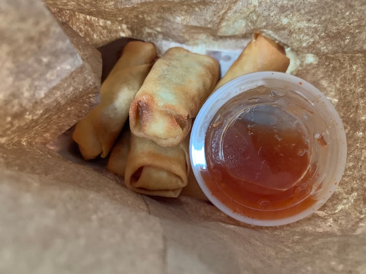 photo of Rush Hour Station Spring Rolls shared by @jeremytheape on  25 Jun 2022 - review